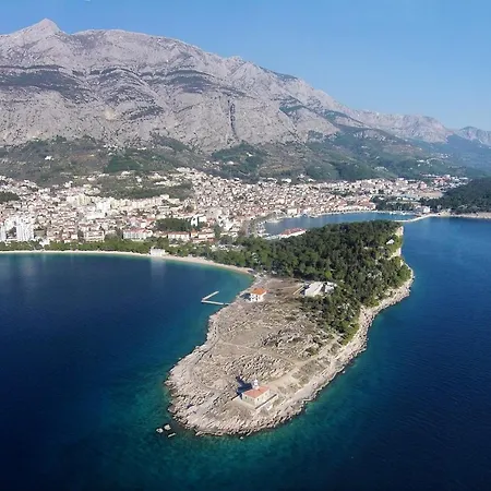 With A Parking Space - 11361 Apartment Makarska
