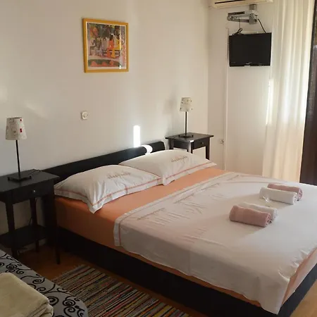 Apartment With A Parking Space - 11361