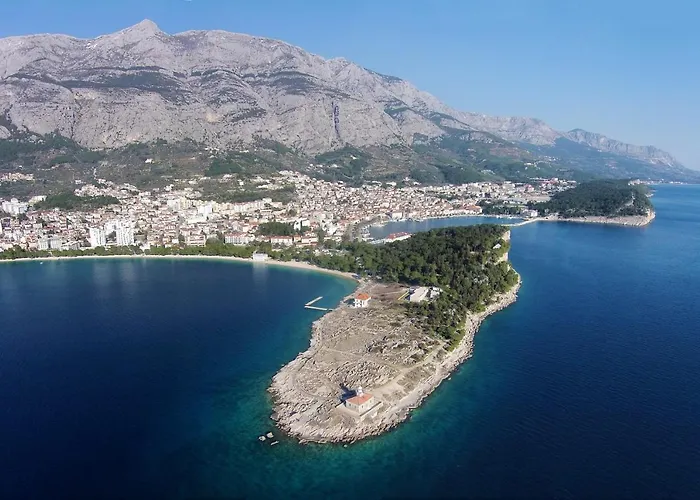 With Parking Space - 11361 Apartment Makarska