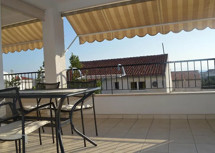 Apartment With Parking Space - 11361